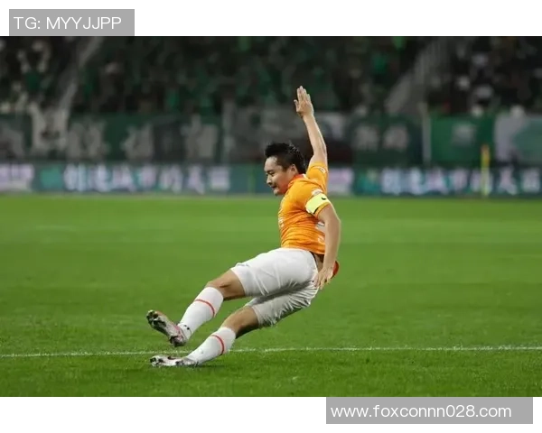 重庆足球队战术解析与对比分析全面剖析球队表现与未来发展方向