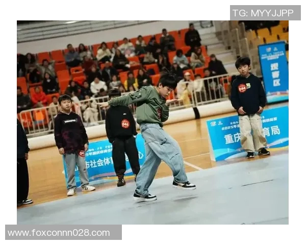 重庆街舞队在世界攀岩锦标赛中以51分领先其他队伍展现强劲实力