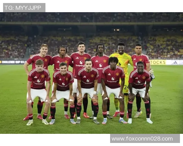 曼联友谊赛大胜本菲卡3-0上演历史冷门引发全场热烈反响