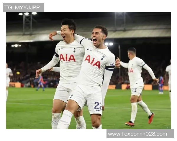 欧冠激战热刺与那不勒斯握手言和争议判罚引发全场热议