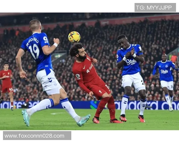 意甲焦点战马竞与利物浦激战成平局争议判罚引发全场热议